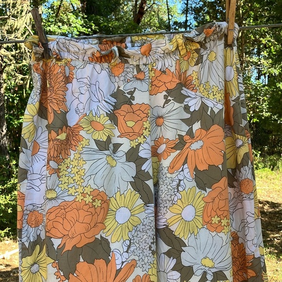 Holistia lightweight flowy Floral Wide-Leg Pants Large made in Canada - Picture 2 of 6